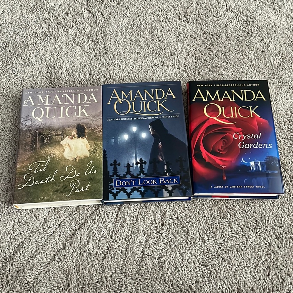 3 Amanda Quick hardbacks